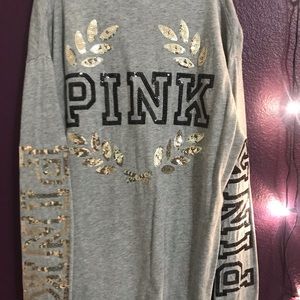 Grey long sleeve pink brand shirt
